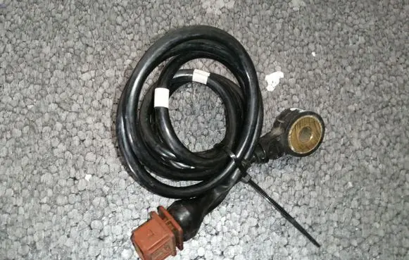 Detonation knock sensor