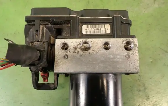 Skoda Fabia Mk1 (6Y) ABS Pump
