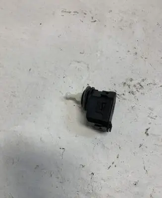 Volkswagen Polo III 6N 6N2 6NF Headlight level adjustment motor 1J0941295C