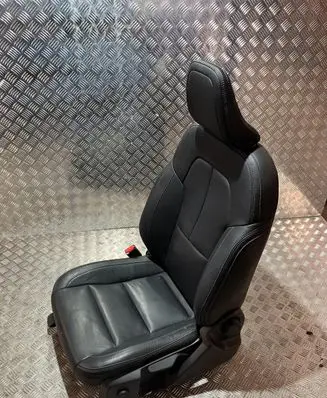 Volvo XC40 Front driver seat TM28708