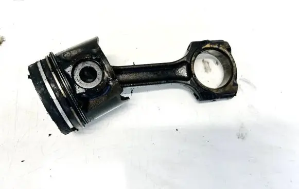 Citroen C5 Piston with connecting rod