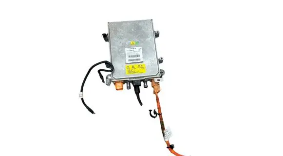 Voltage converter inverter