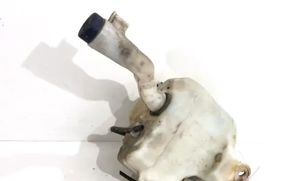 Windshield washer fluid reservoir/tank