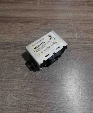 Audi A6 S6 C5 4B Alarm control unit/module 4A0951173