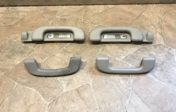 Mercedes-Benz ML W164 A set of handles for the ceiling A1648100151