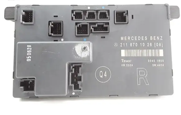 Mercedes-Benz E W211 Door control unit/module 2118701026