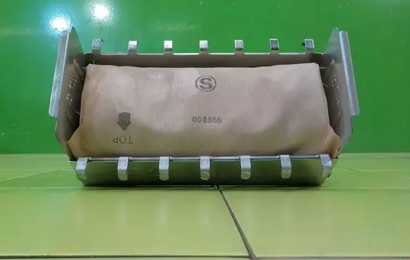 Ford Ranger Passenger airbag 68010604440