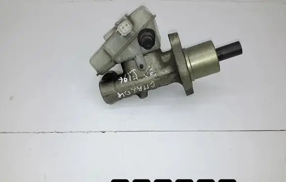 Ford C-MAX I Master brake cylinder