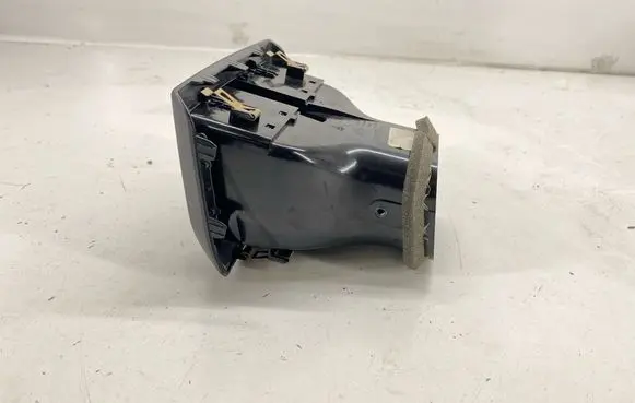 BMW 2 F44 Rear air vent grill 6828272 64226828272