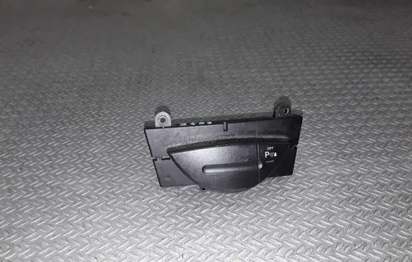 Mercedes-Benz E W211 Parking (PDC) sensor switch 2118216958
