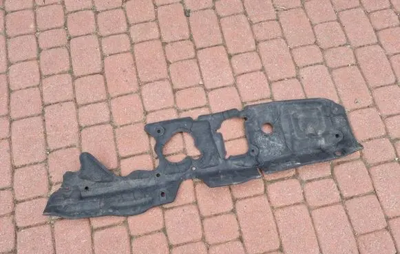 Renault Captur II Engine bonnet/hood sound/heat insulation 679007237R