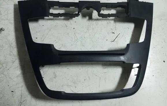 Opel Insignia A Radio/GPS head unit trim 13273253 6010090514