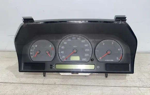 Volvo S70 V70 V70 XC Speedometer (instrument cluster) 9472523 69294240T 9451530