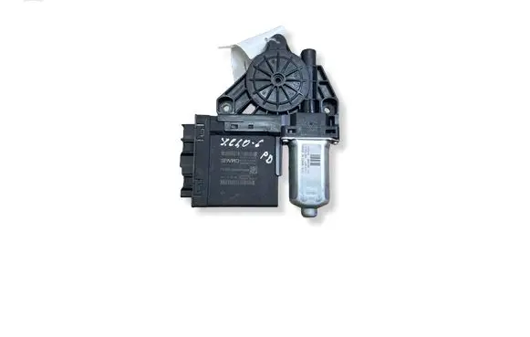Volvo XC60 Front door window regulator motor 31674756
