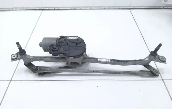 Audi A8 S8 D4 4H Front wiper linkage and motor 1397220618
