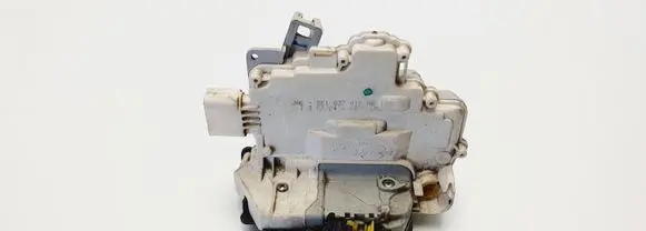 Audi A4 S4 B7 8E 8H Front door lock 8E1837015AB