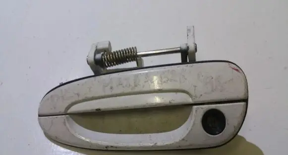 Mazda 626 Front door exterior handle