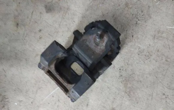 Renault Espace - Grand espace IV Muffler mount bracket/holder 8200267476 8200047018
