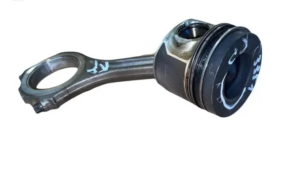Audi A6 S6 C6 4F Piston with connecting rod