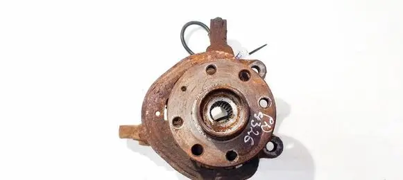 Opel Tigra B Front wheel hub