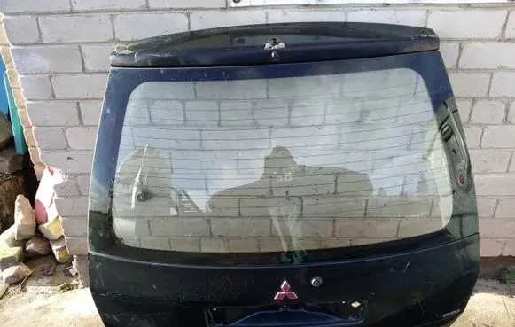 Mitsubishi Space Runner Tailgate/trunk/boot lid