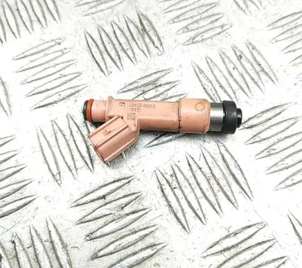 Toyota Yaris Fuel injector 2325021091