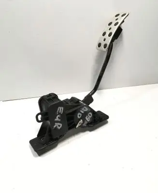 Mitsubishi Pajero Accelerator throttle pedal APM30018 38200420