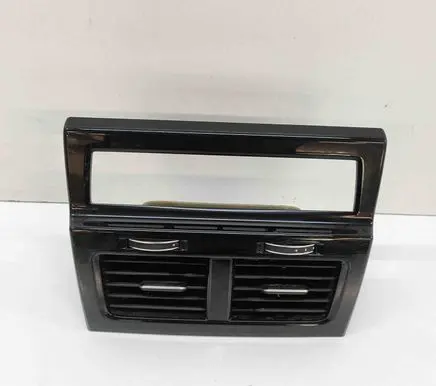 Volkswagen Touareg III Other center console (tunnel) element 760819203