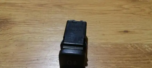 Fog light switch