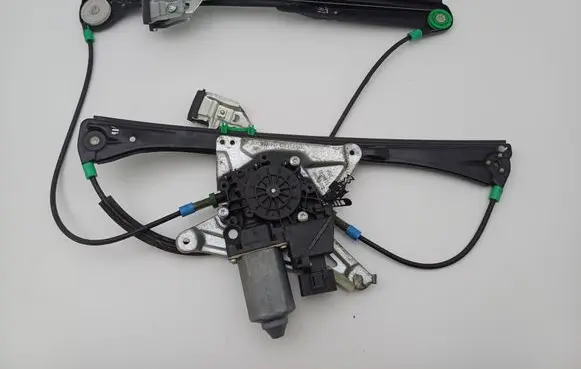 Audi A4 S4 B5 8D Front door window regulator with motor 8D0959801D 8D0837397C
