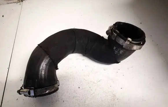 Intercooler hose/pipe