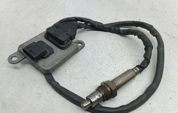 Mercedes-Benz GLE (W166 - C292) Lambda probe sensor A0009050208 0009050208