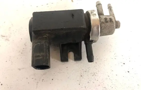 Volkswagen II LT Vacuum valve 1J0906627A