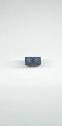 Citroen Xsara Picasso Electric window control switch 03682