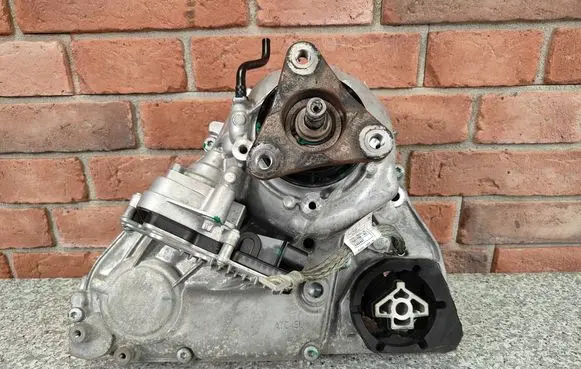 BMW X3 F25 Gearbox transfer box case 8643151 5A371E2 8623348