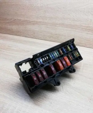 BMW 7 E65 E66 Fuse module 6900582