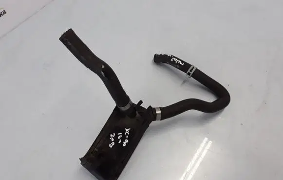 Volvo XC90 Engine coolant pipe/hose 31338712