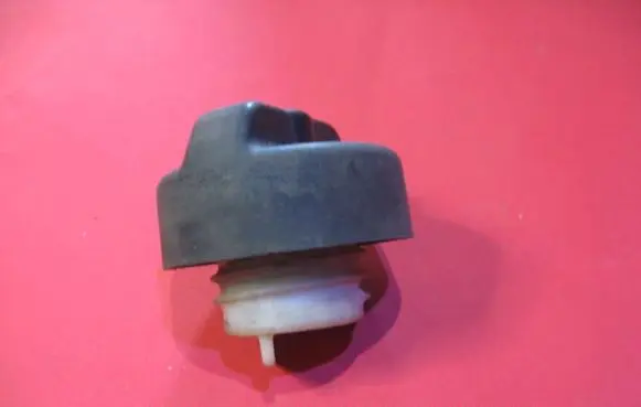 Volvo S70 V70 V70 XC Fuel tank filler cap 9142606 9142541