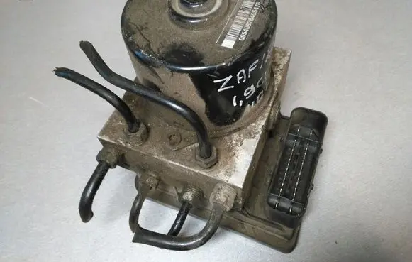 Opel Zafira B ABS Pump 10096005903 13244860 10020602874