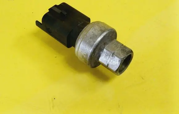 Air conditioning (A/C) pressure sensor