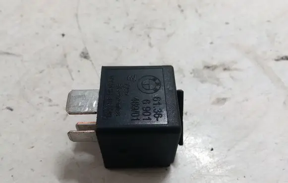 BMW 5 E60 E61 Other relay 6901469
