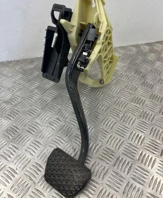 BMW 5 F10 F11 Brake pedal 9144253