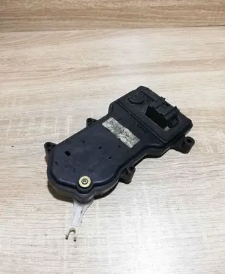 Mazda 626 Air flap motor/actuator BLH6H2C