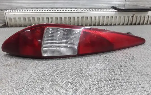 Ford Mondeo Mk III Rear/tail lights 1S7113405C