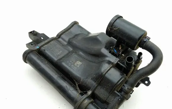 Seat Leon IV Active carbon filter fuel vapour canister 5Q0201797D
