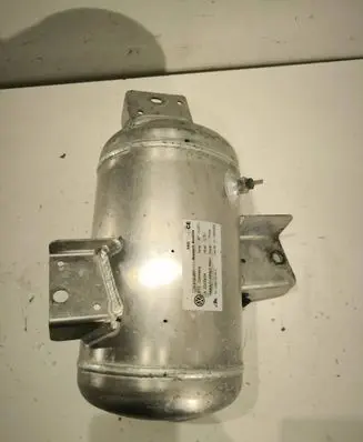 Volkswagen Phaeton Air suspension tank/reservoir 3D0616201 15158000142