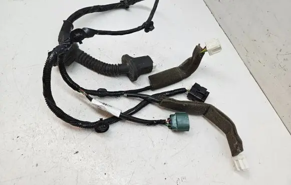 Nissan Juke I F15 Rear door wiring loom 241261KK0A