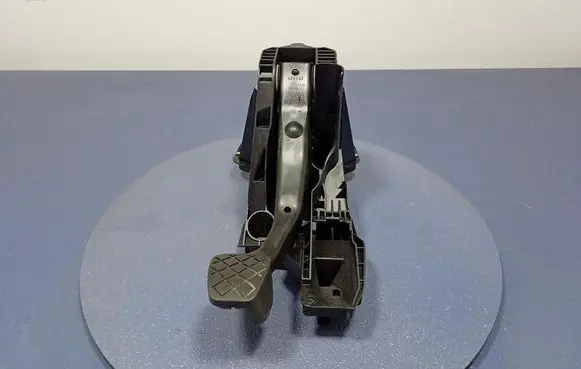 Skoda Octavia 985 Accelerator throttle pedal 5Q1721058DL
