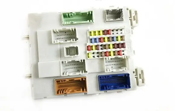 Ford Focus Fuse module F1DT14A073DF F1ET14014BNF