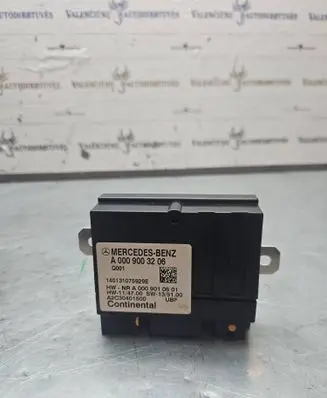 Mercedes-Benz C W205 Fuel injection pump control unit/module A0009003206 A2C30401500 140131075929E